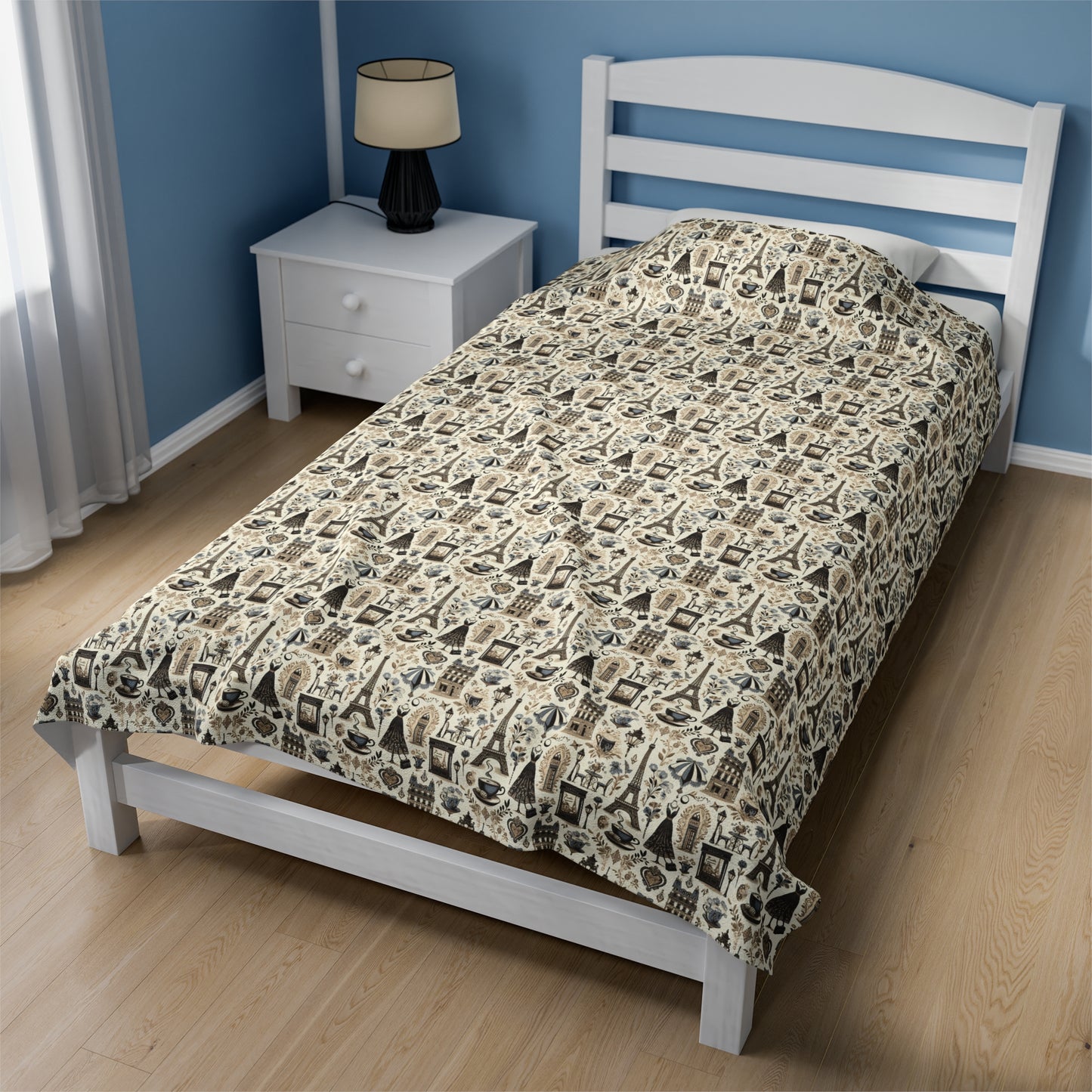 Parisian Elegance: Chic Velveteen Plush Blanket