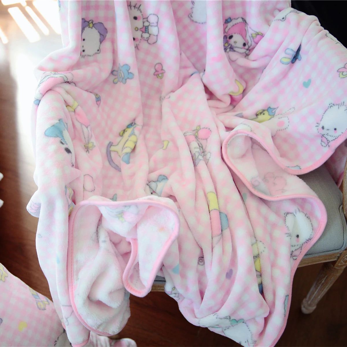 Japanese Anime Flannel Blanket Warm Winter Blanket Bedspread Cover on the Bed Pillowcase Nap Blanket Machine Washable Pink Girl