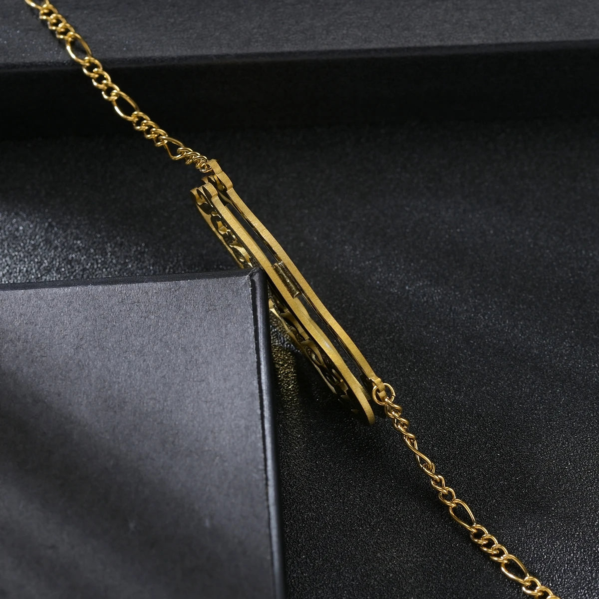 Customized Double Layer Welding Name Letter Necklaces Name for Women Men Heart Necklace Pendant Thick Figaro Chain Jewelry Gift