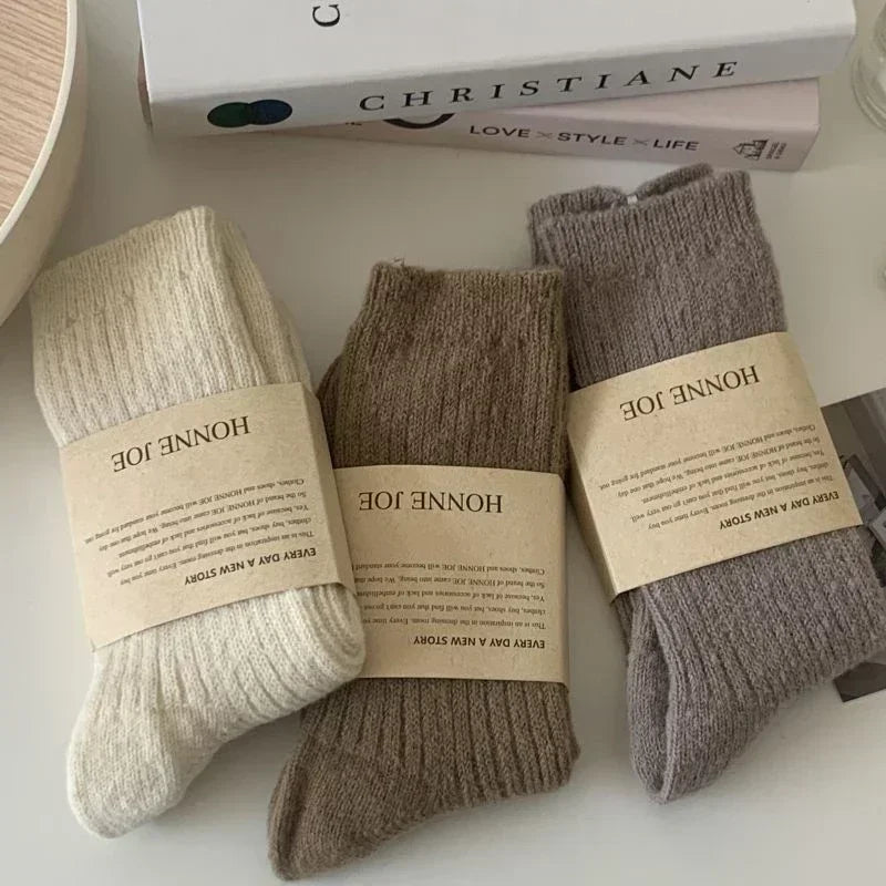 Warm Autumn Cashmere Thick Wool White Socks Women Winter Thicken Warm Harajuku Socks Cute Thermal Japanese Fashion Solid Color