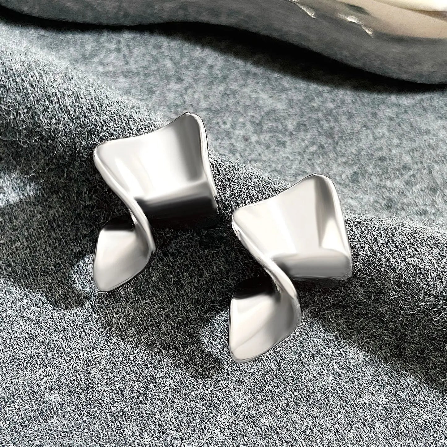 925 Silver Needle Exaggerated Irregular Earrings For Women Metal Earing Jewelry 2024 Trending New Geometric Stud Earrings Z40
