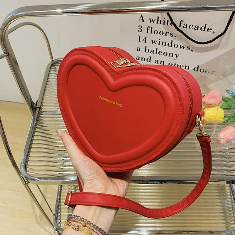 Unique Exclusive Exclusive Hot Sale Heart Shape Crossbody Bags For Wom