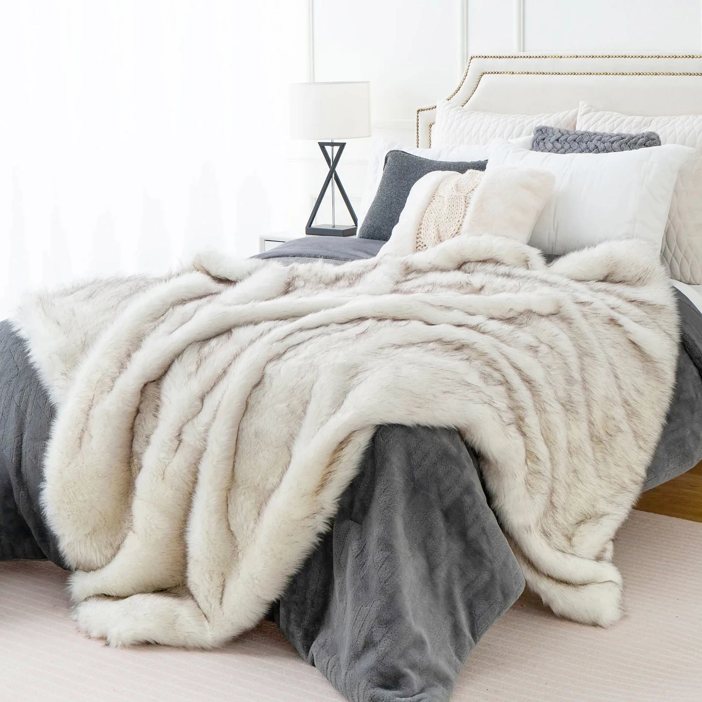 Battilo Faux Fur Blanket for Bed Sofa Luxury Decor Blanke Soft Fuzzy Plaid Fox Fur Blankets Winter Warm Cozy Throw Blanket