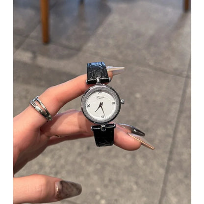 Woman Watch Light Luxury Quartz Watches for Women Gifts Waterproof Round Dial Roman Scale Leather Band woman’s Wristwatch Clock